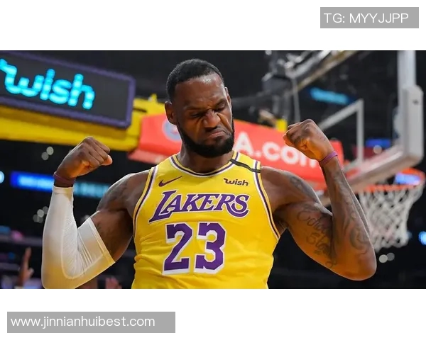 詹姆斯荣膺1月7日NBA最佳球员直播吧评选引发热议 詹姆斯荣膺1月7日NBA最佳球员直播吧评选引发热议