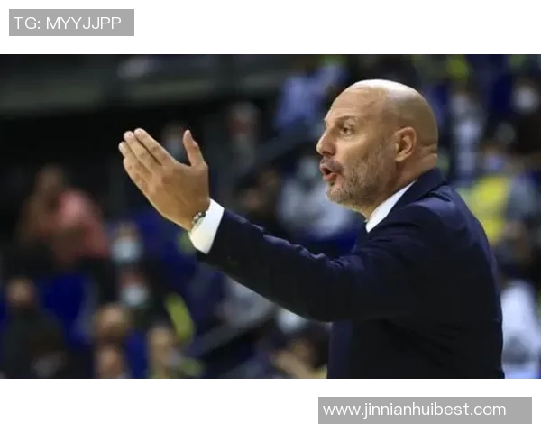 塞尔维亚男篮迎来新任主教练阿里姆皮耶维奇展现年轻活力