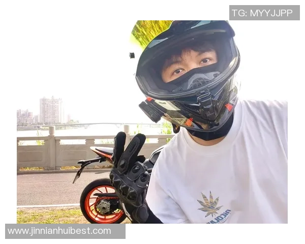 布克谈迈阿密天气变化迅速表示自己并未过于关注阴雨情况